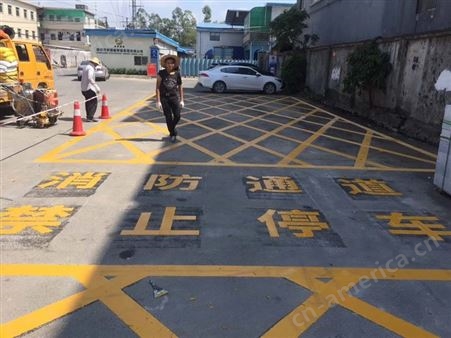 深圳龙华交通标线 车位划线 网格划线 字体划线