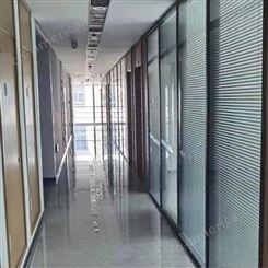 青岛办公楼玻璃隔断 至本锦恒 地弹簧入户玻璃门定制安装