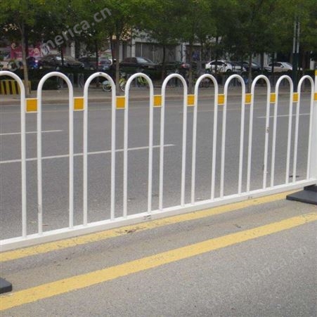西宁市世腾锌钢护栏厂家道路护栏价格PVC塑钢护栏批发